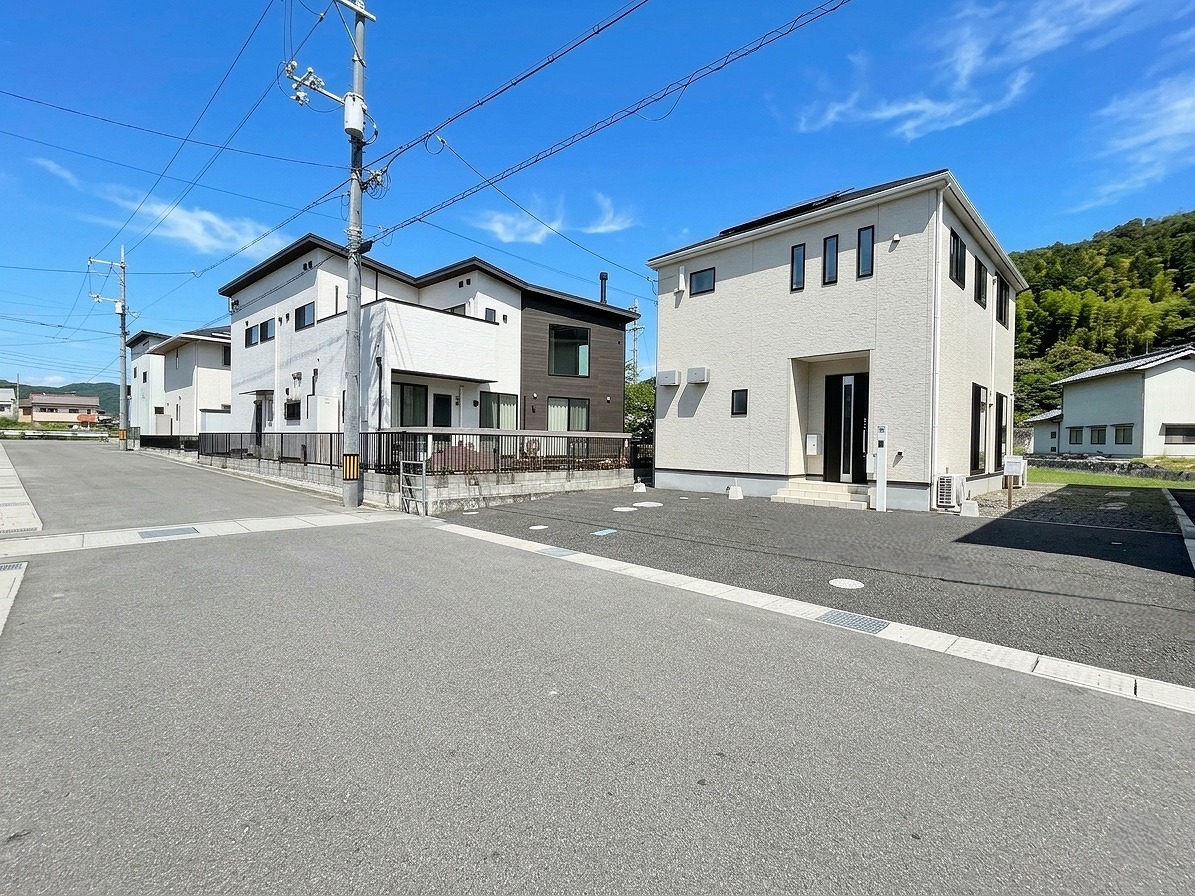 福山市神辺町箱田 (リフォーム済／中古戸建)